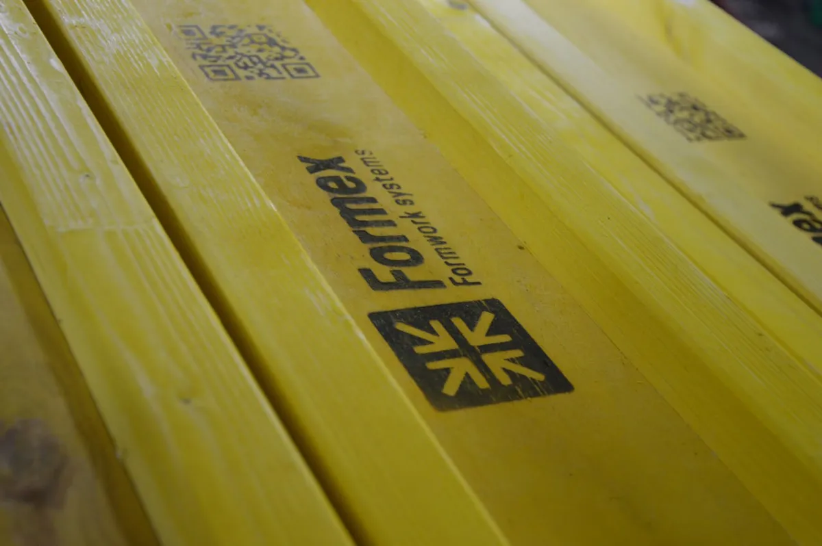 Формекс балки на піддонах