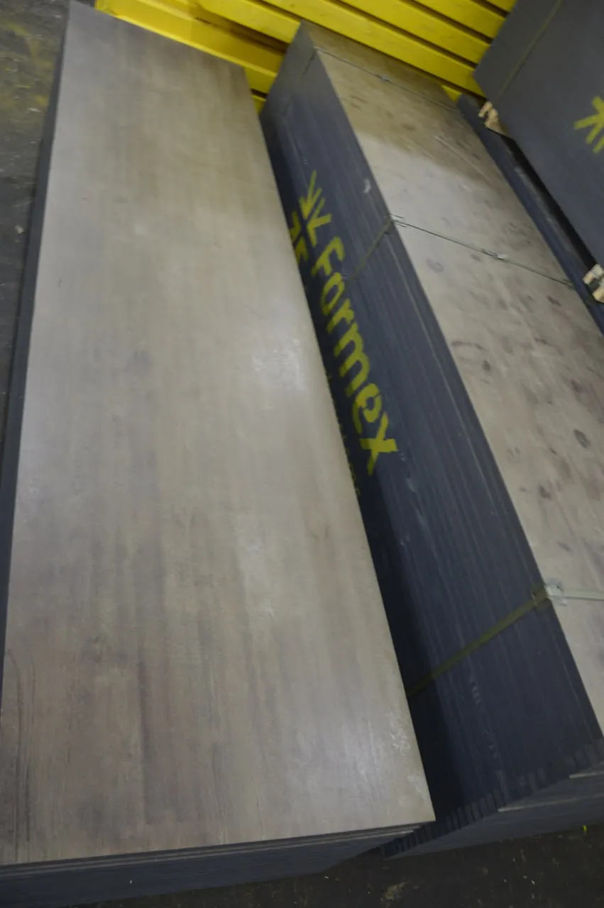 Опалубкова фанера на піддонах